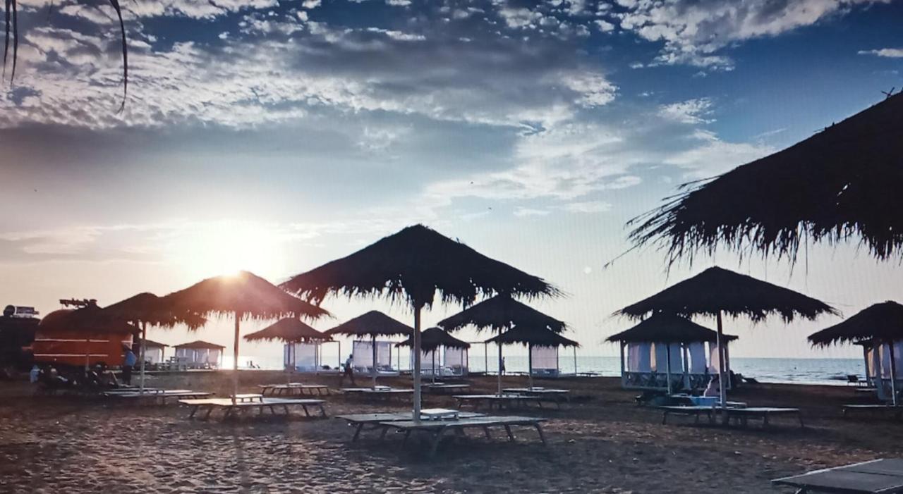 Sea Breeze Hotel Nardaran Екстериор снимка